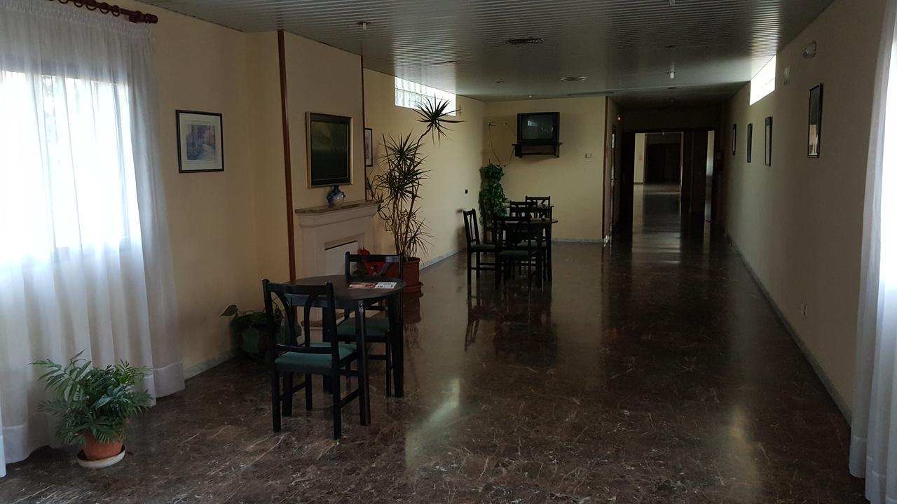 Hotel Reina Isabel Lérida Exterior foto
